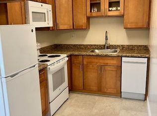 1020 Florence Ln #13, Menlo Park, CA 94025