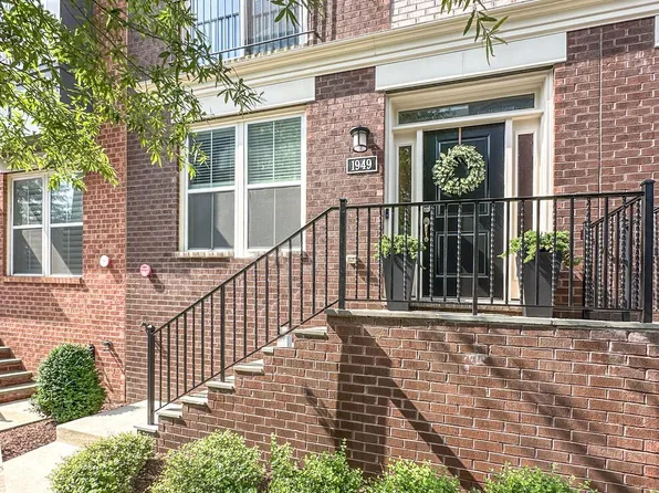 1949 Roland Clarke Pl, Reston, VA 20191