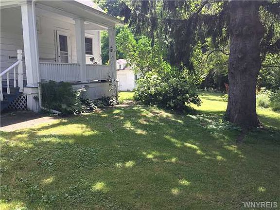 4th image of 179 Erie Ave