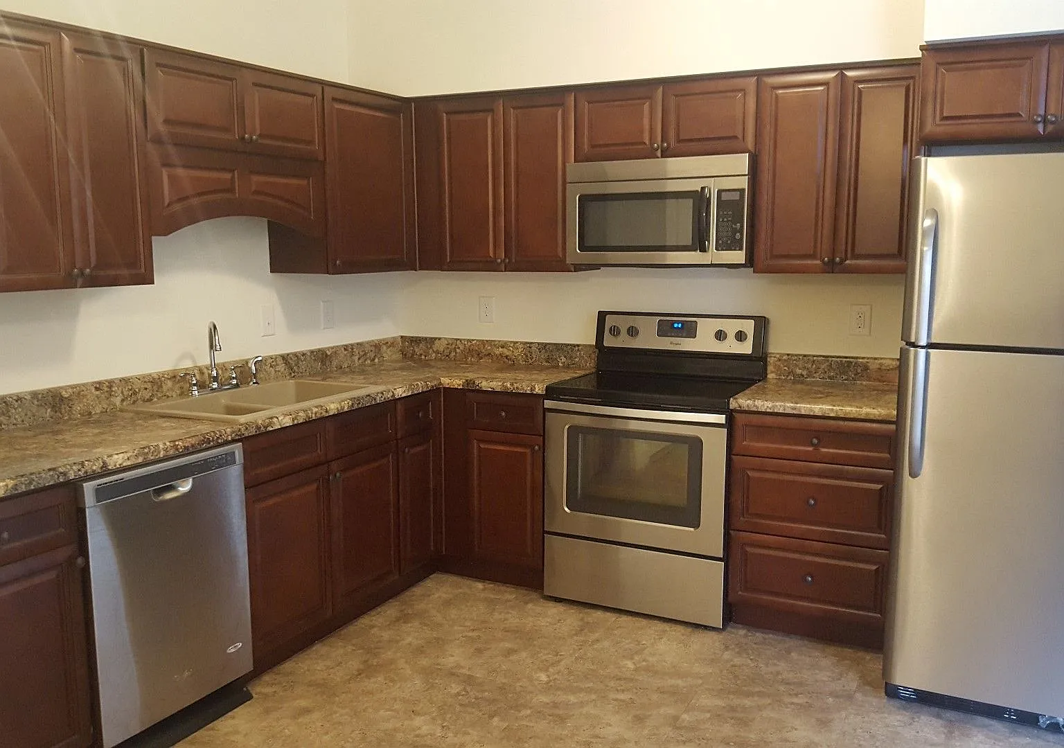 813 Third Ave, Apt K — Photo 1