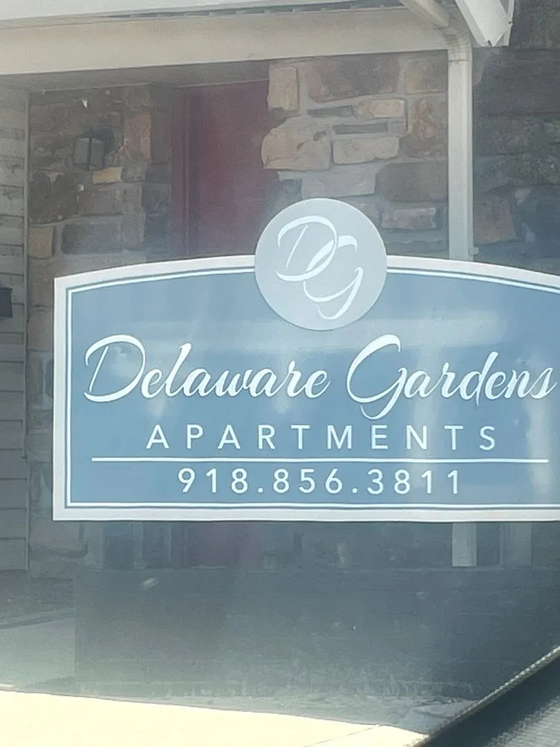 5104 S. Delaware Place - 5128 S. Delaware Pl.. Apt B — Photo 2