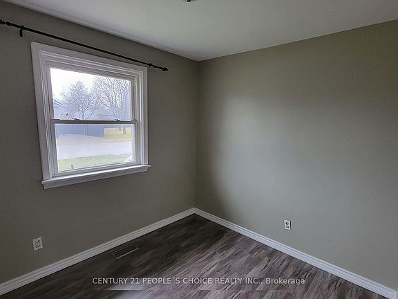 3rd image of 245 Foxbar Rd