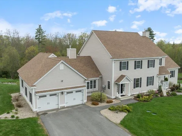 42 Granite Lane #42, Chester, NH 03036