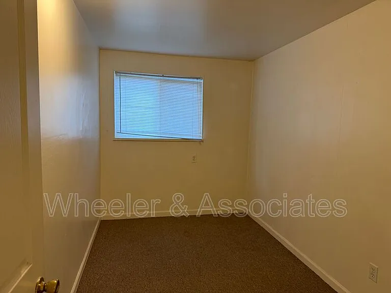 4083 S Porter Ave — Photo 13