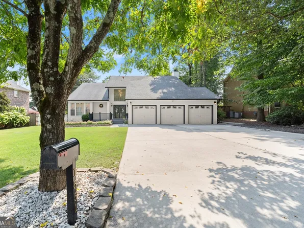 1551 Tennessee Walker Dr NE, Roswell, GA 30075