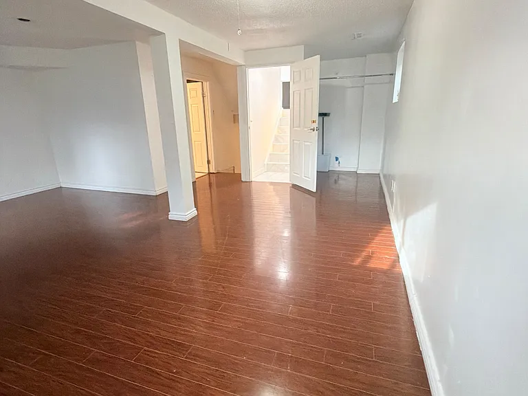 245 Heritage Dr — Photo 21