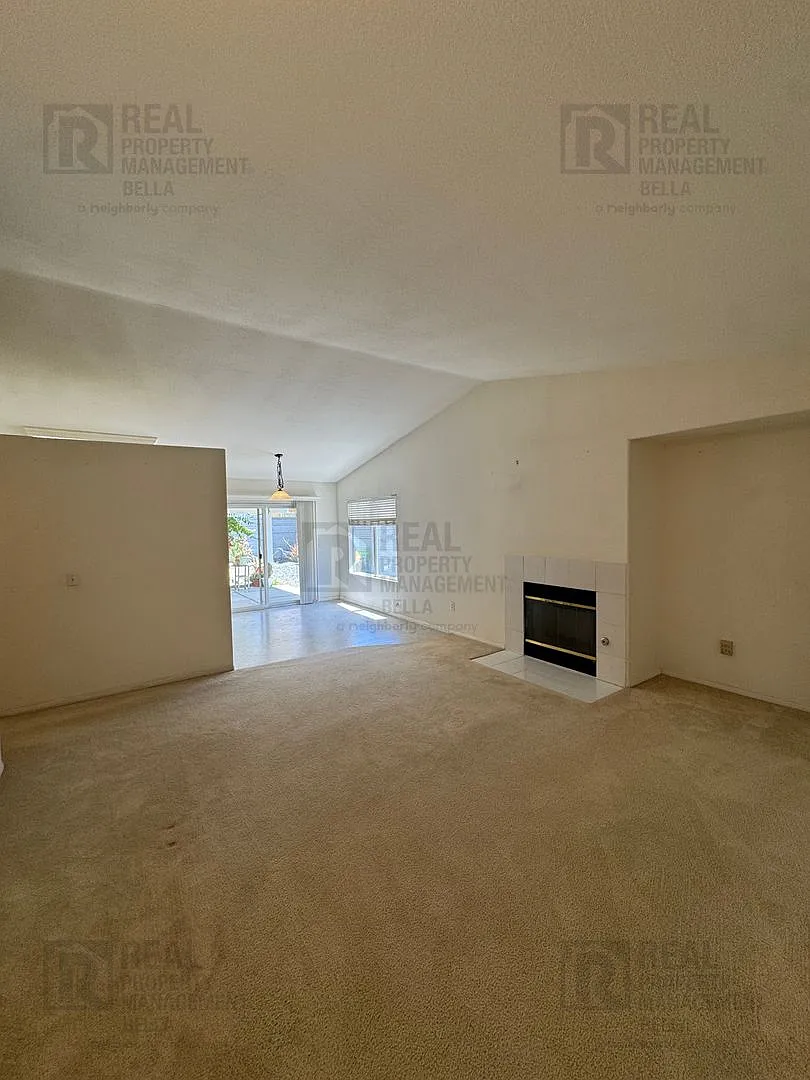 *55+ Community* Charming 3 Bedroom, 2 Bathroom Home In Hemet — Photo 2