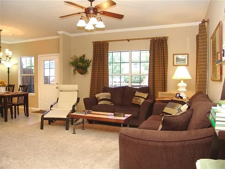 9824 Wilkins Way — Photo 3
