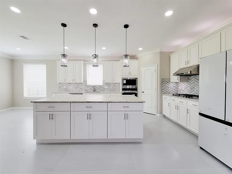 23111 Broad Springs Ct — Photo 13