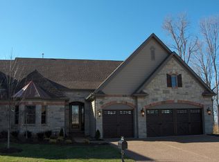 14645 Kendall Ridge Dr, Chesterfield, MO 63017