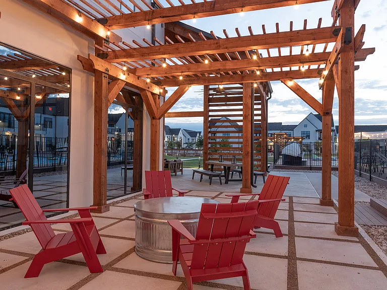 Hermosa Village Apartments — Photo 29