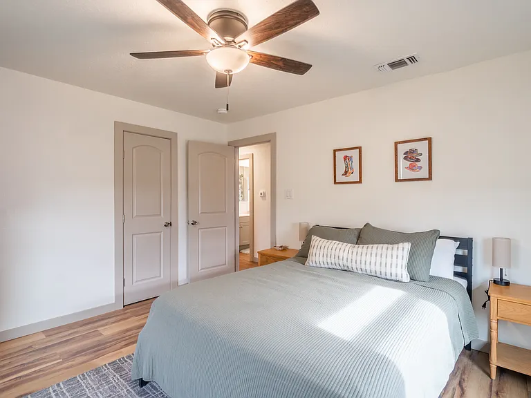 3122 W Illinois Ave — Photo 8