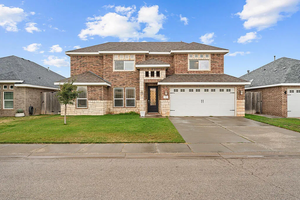 5 bed, 3.0 bath, 3029 sqft, $4,200 — Photo 1