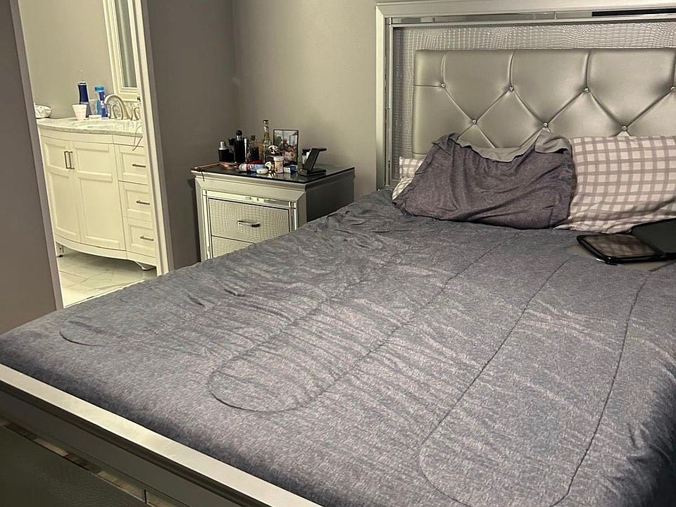 1st image of 11201 SW 55th St #15