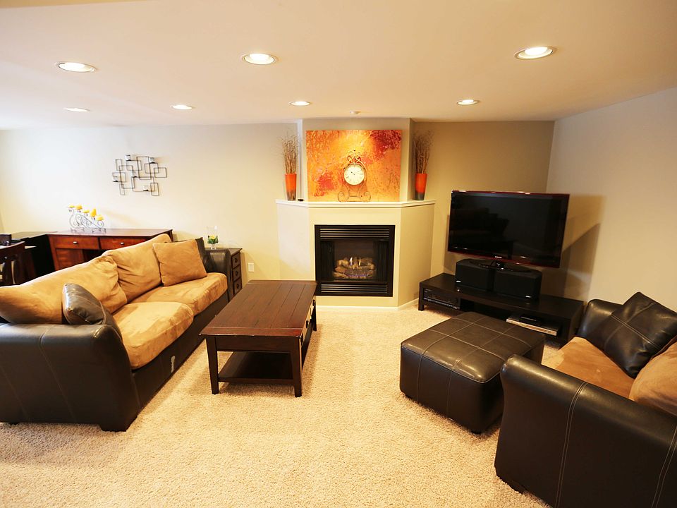 Gas Fireplace in LL