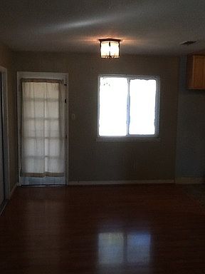 3rd image of 7211 Dinsmore Way