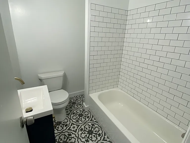 1501 W Girard Ave #F — Photo 10