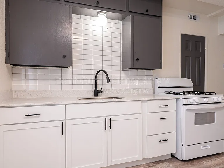 1335 W Dora St #1335 — Photo 16
