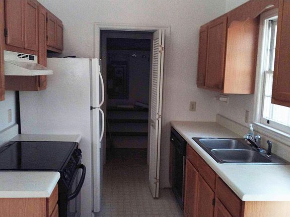 3rd image of 48A Primrose Dr