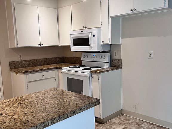 5th image of 5619 Blackoak Ct