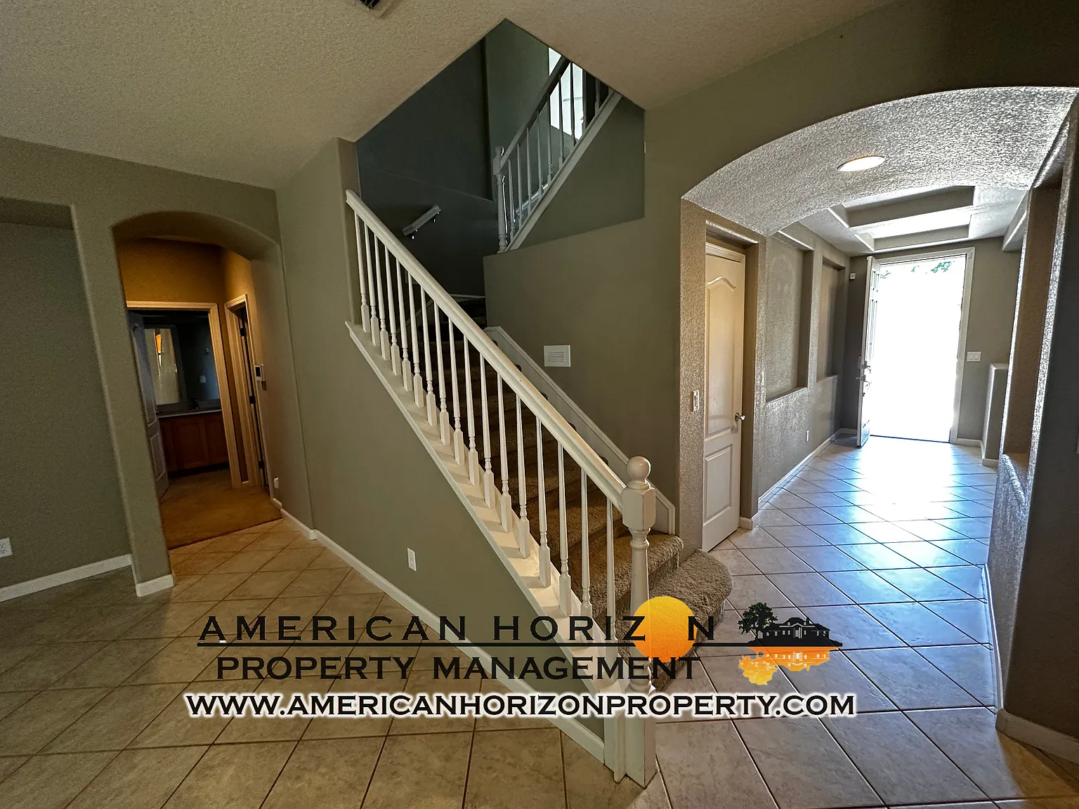 4 bed, 2871 sqft, $3,095 — Photo 3