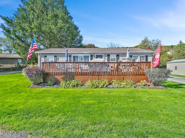 431 Blue Heron Ln, Factoryville, PA 18419