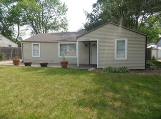 906 S Sumner Ave, Aurora, IL 60505