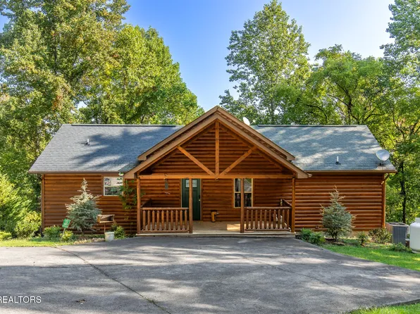 2471 Cove Mountain Ln, Sevierville, TN 37862