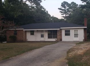 107 Forest Hills Dr, Four Oaks, NC 27524