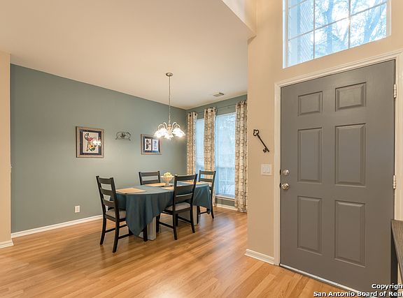 5th image of 2486 Cove Crst