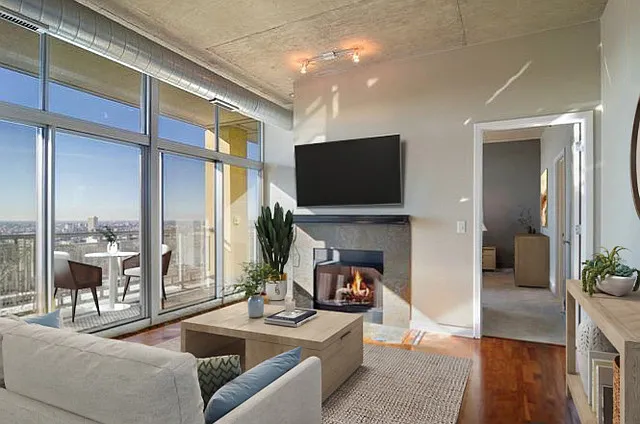 700 N Larrabee St — Photo 4