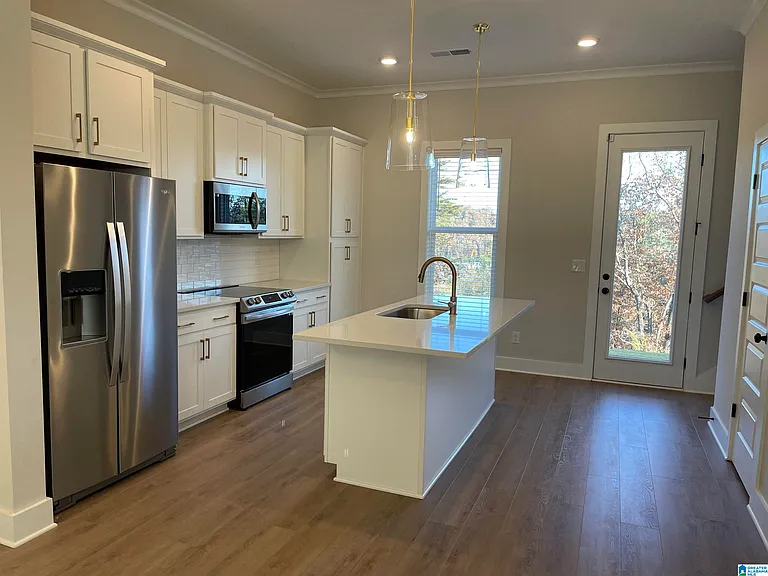 4870 Silas Ave — Photo 5