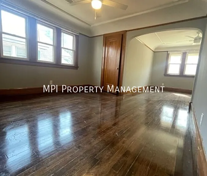 3130A N 45th St — Photo 5