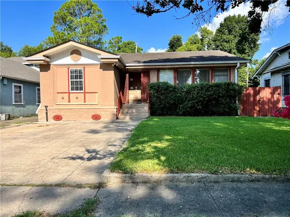 1923 Bodenger Blvd, New Orleans, LA 70114