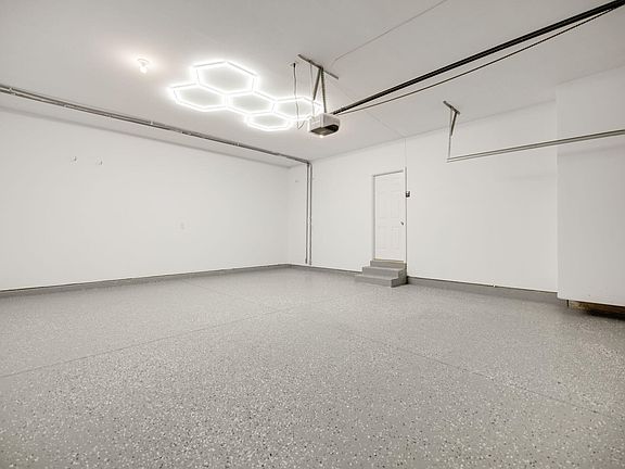 5th image of 504 Wyndham Ridge Cir