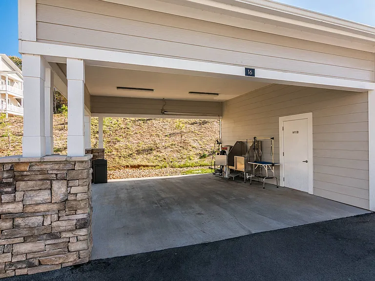 Village at Westland Cove Apartments — Photo 44