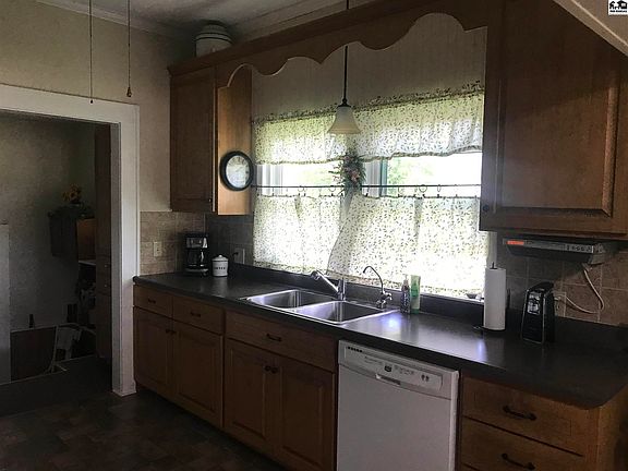 4th image of 308 W Kansas Ave