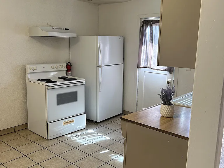 117 Lee St #F — Photo 4