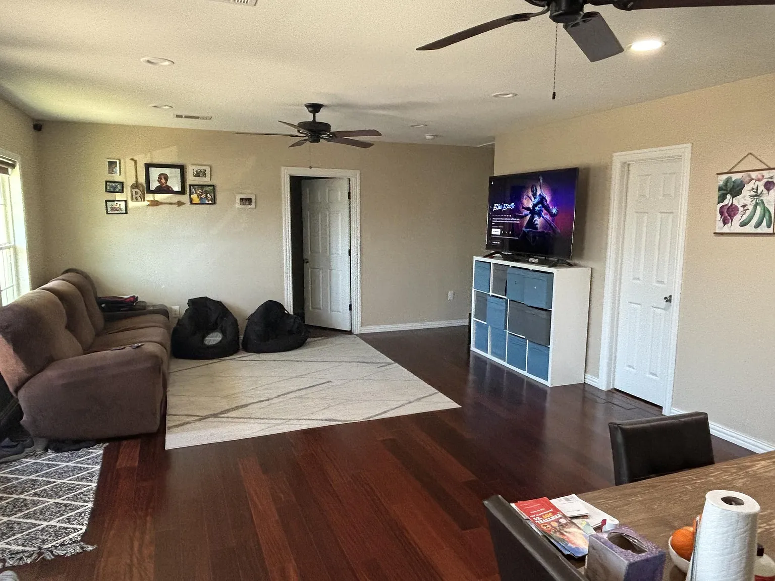 5 bed, 2.5 bath, 1900 sqft, $2,600 — Photo 3