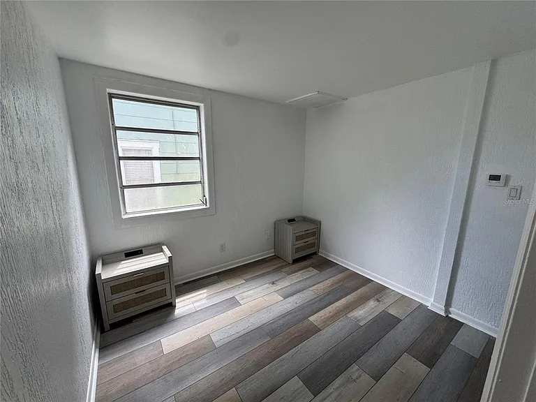 142 6th Ave N #1 — Photo 6