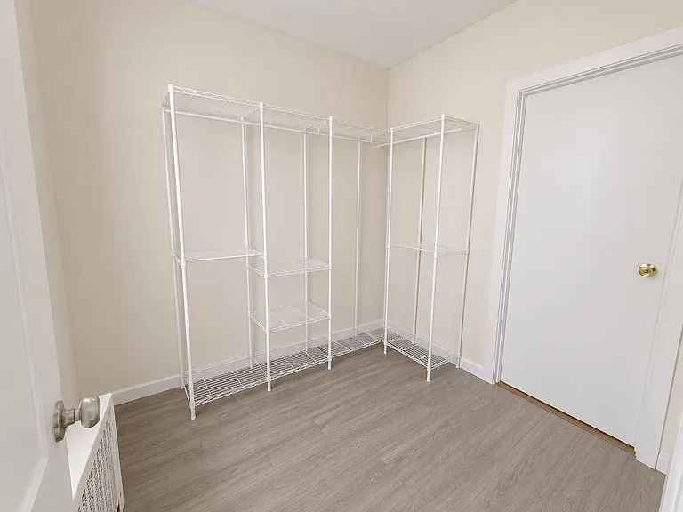 6091 Putnam Ave #2A — Photo 3