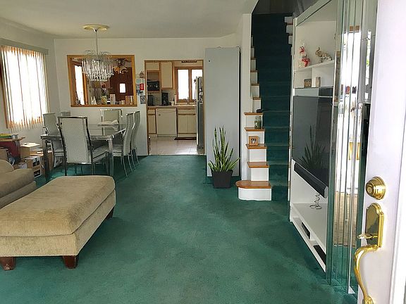 2nd image of 367 Chesterton Ave