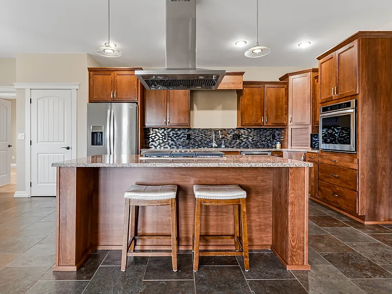 125 E Mountain Brook Ln — Photo 7