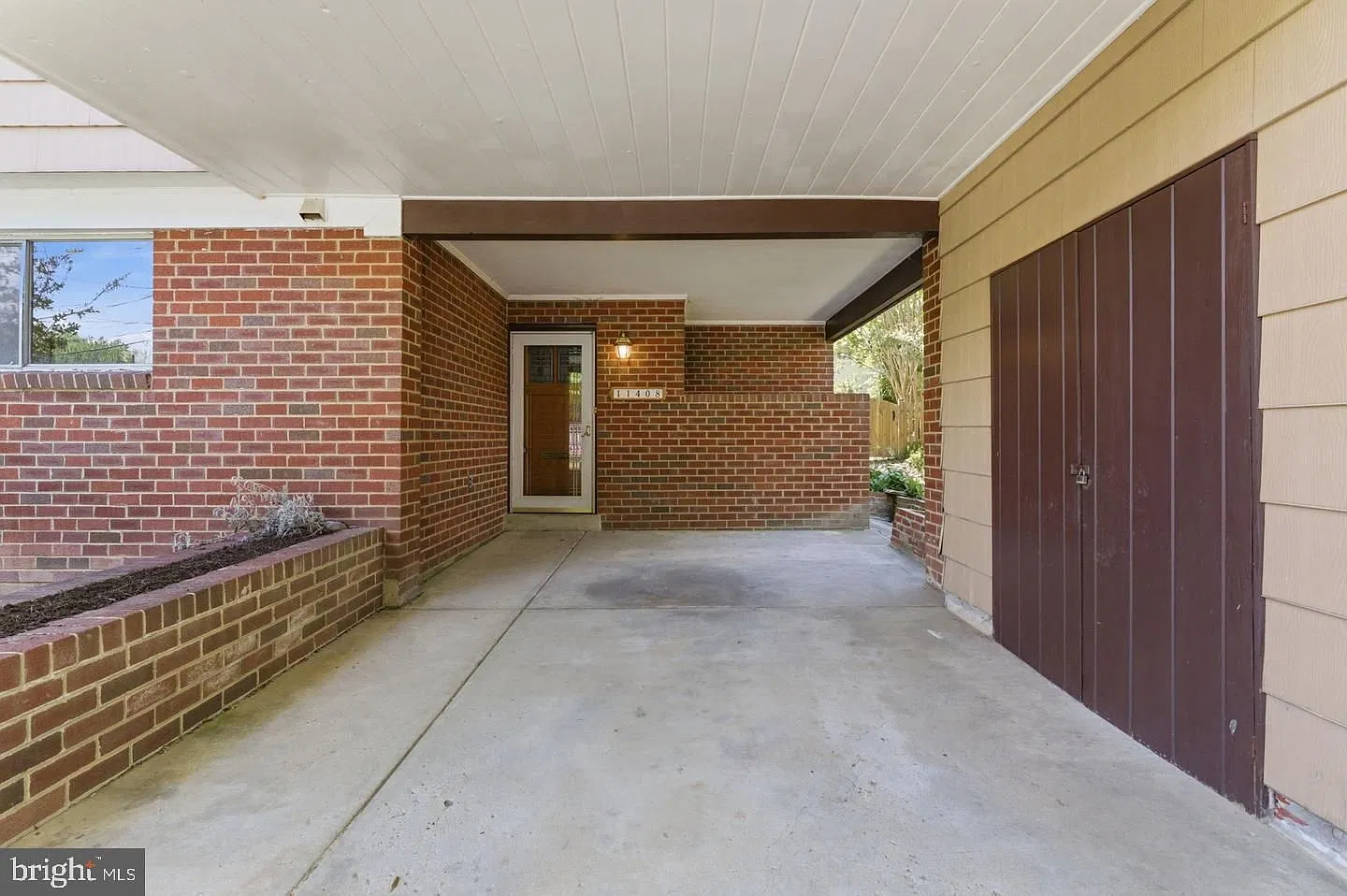 4 bed, 4.0 bath, 1959 sqft, $3,500 — Photo 3