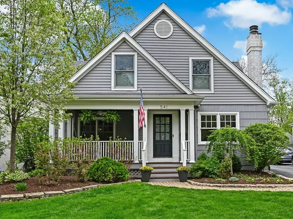 541 N Vine St, Hinsdale, IL 60521