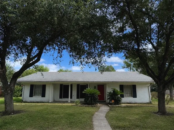 2406 BON AIRE AVE, Victoria, TX 77901
