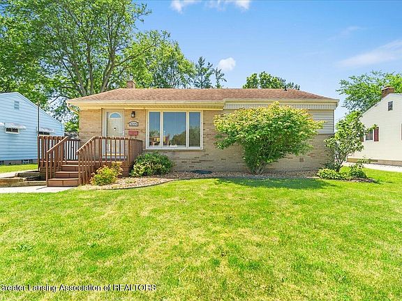 2nd image of 3229 Timber Dr