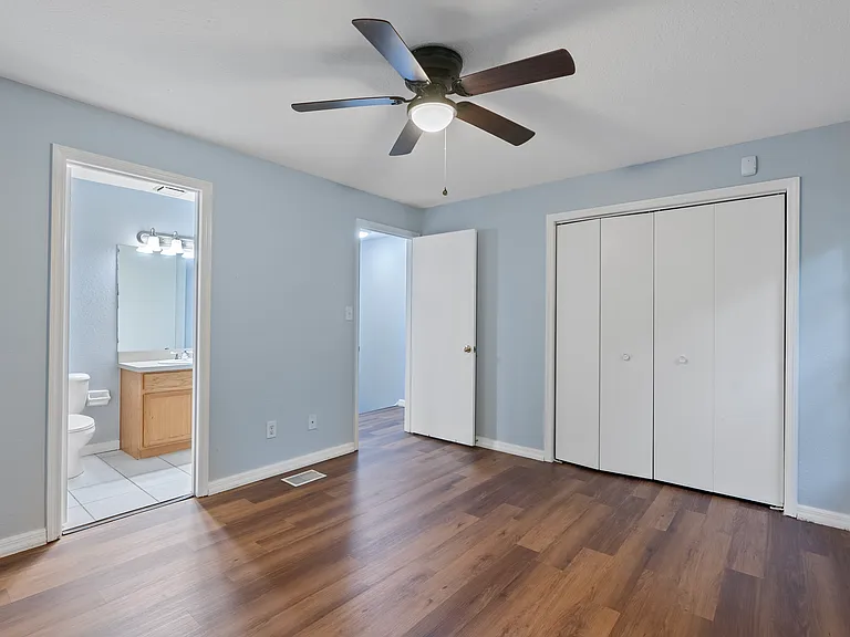 37314 Embassy Park Ln — Photo 13