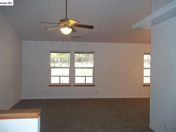 5th image of 699-530 Eagle Dr