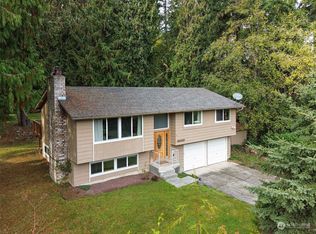 390 El Camino Dr, Sequim, WA 98382